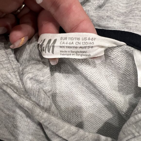 H&M Nirvana Toddler 4T 5T Gray Hoodie Hooded Sweatshirt Pullover - Picture 3 of 3